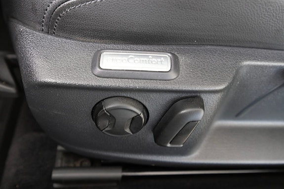 Volkswagen Passat 23 of 24