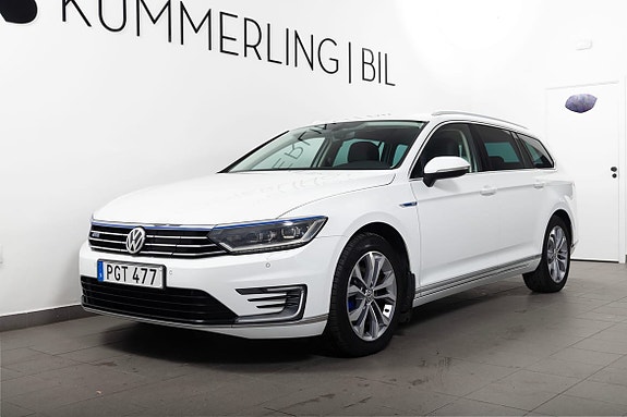 Volkswagen Passat 2 of 24