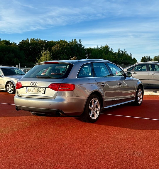 Audi A4 5 of 13