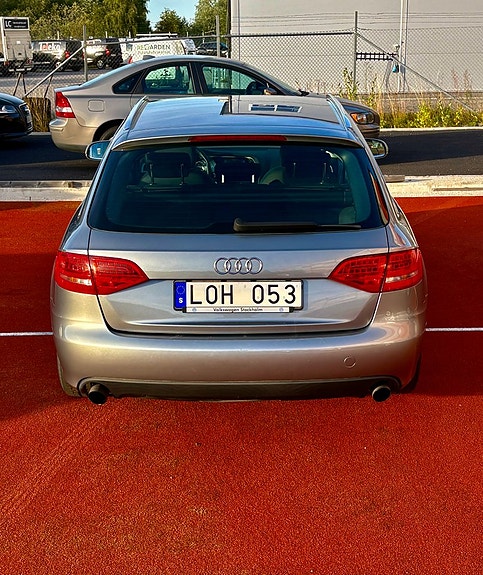 Audi A4 6 of 13