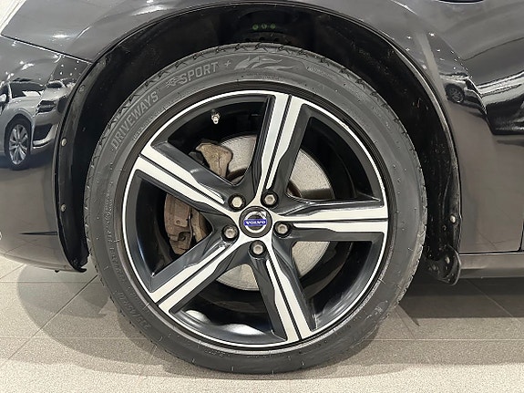 Volvo V60 3 of 17