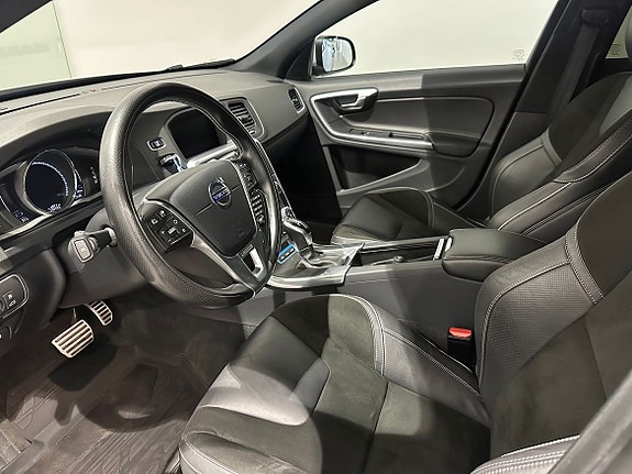 Volvo V60 11 of 17