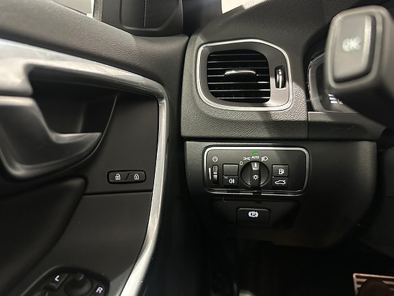 Volvo V60 15 of 17