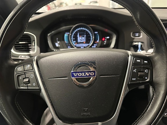 Volvo V60 12 of 17