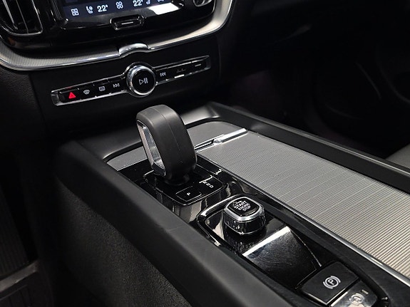 Volvo XC60 17 of 18