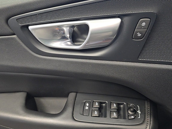Volvo XC60 16 of 18