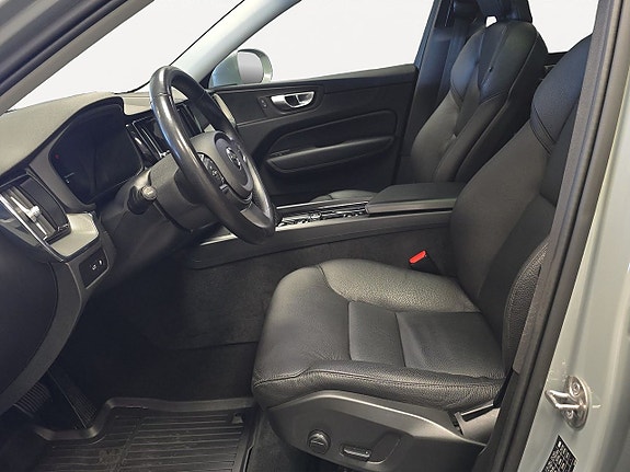 Volvo XC60 12 of 18