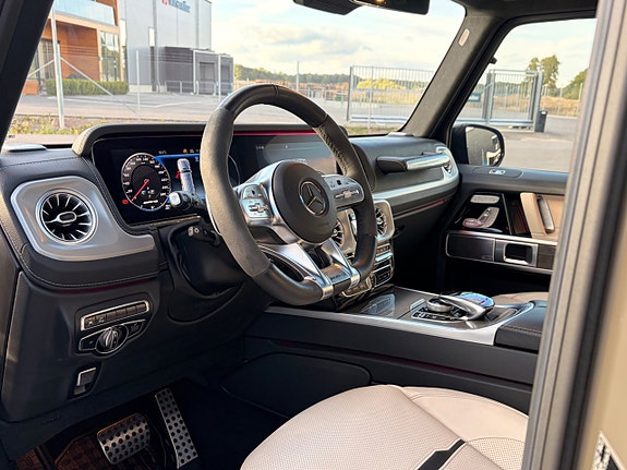 Mercedes-Benz AMG GT Coupe 19 of 25
