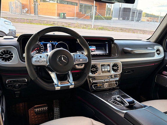 Mercedes-Benz AMG GT Coupe 18 of 25