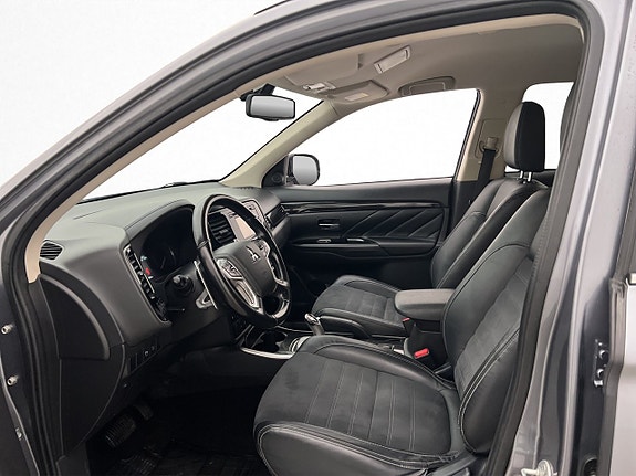 Mitsubishi Outlander 12 of 23
