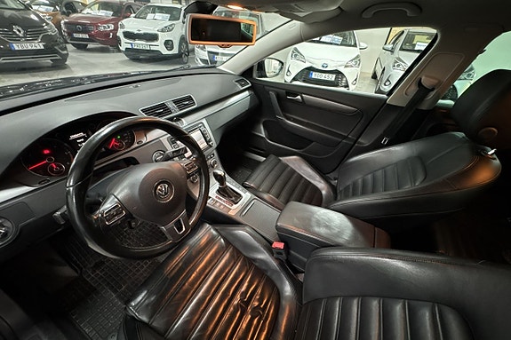 Volkswagen Passat 12 of 22