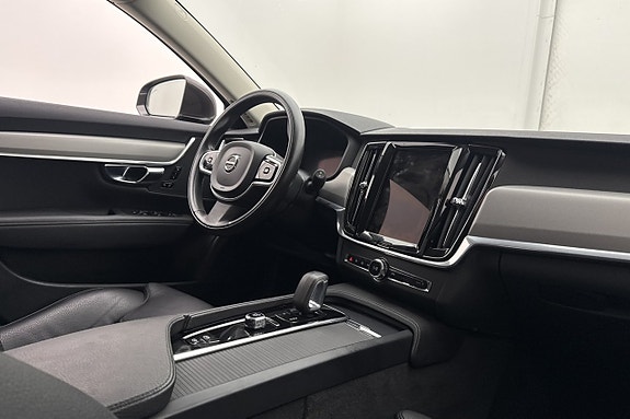 Volvo V90 10 of 30