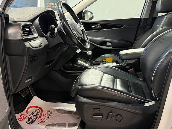 Kia Sorento 22 of 29
