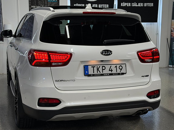 Kia Sorento 6 of 29