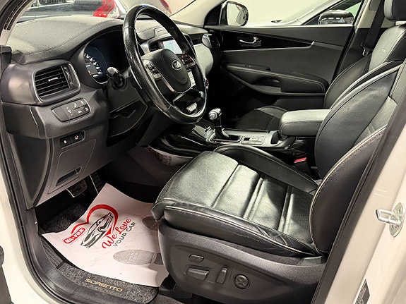 Kia Sorento 21 of 29