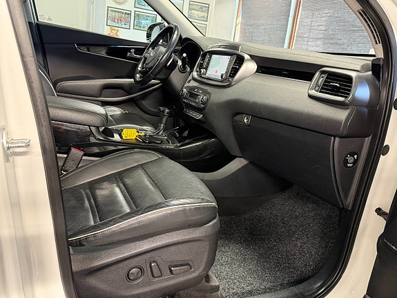 Kia Sorento 23 of 29