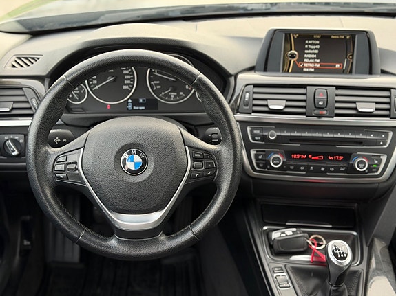 BMW 320d 9 of 16