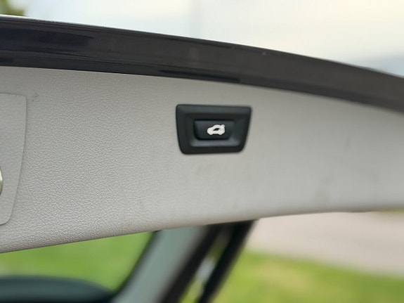 BMW 320d 13 of 16