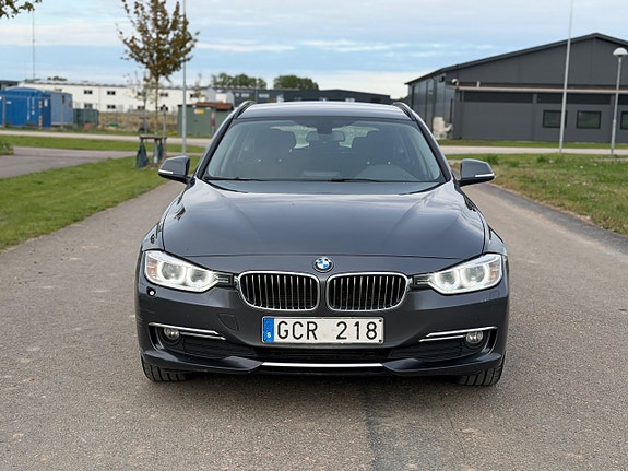 BMW 320d 2 of 16