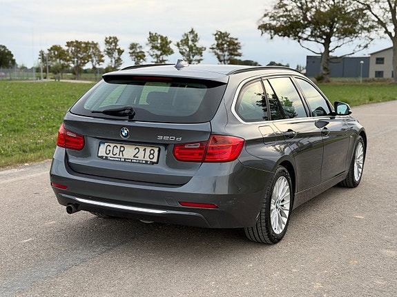 BMW 320d 4 of 16