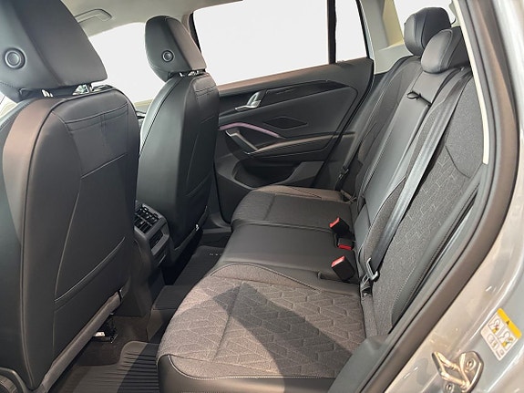 Volkswagen Tiguan 15 of 21