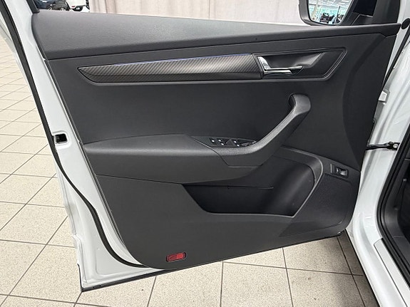 Skoda Karoq 4 of 25