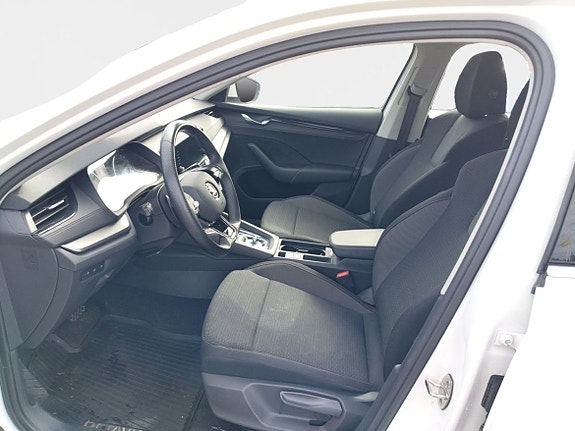 Skoda Octavia 9 of 15