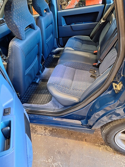 Volvo 850 4 of 10