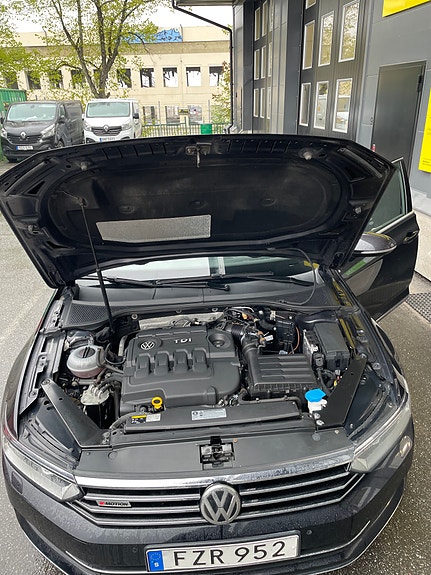 Volkswagen Passat 9 of 9