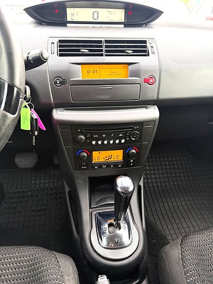 Citroen C4 7 of 8