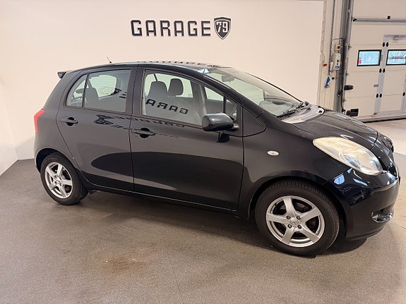 Toyota Yaris 5 of 14