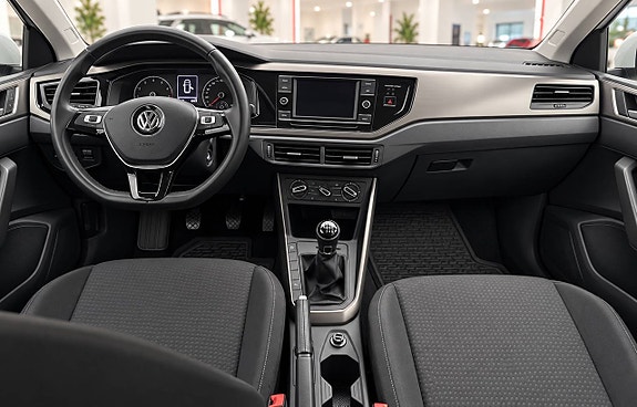 Volkswagen Polo 13 of 15