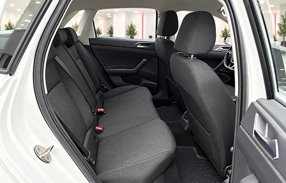 Volkswagen Polo 10 of 15