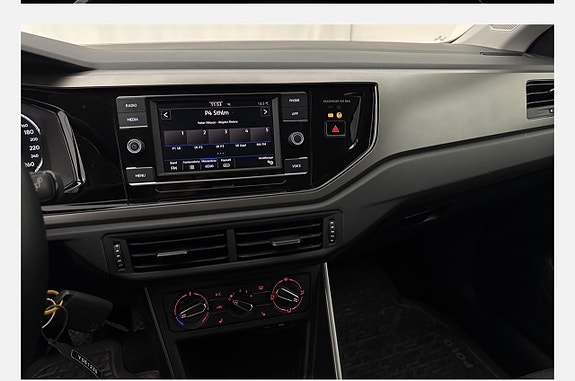 Volkswagen Polo 9 of 15