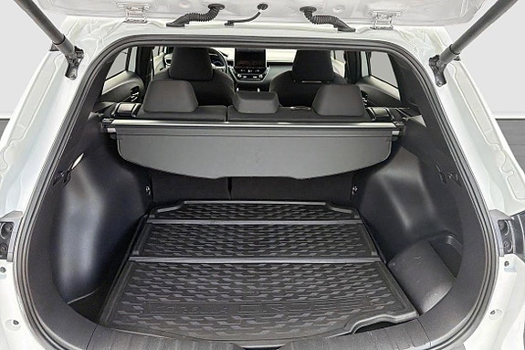 Toyota Corolla Cross 12 of 16
