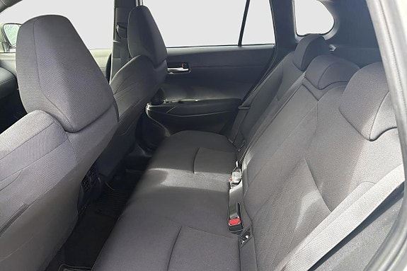 Toyota Corolla Cross 9 of 16