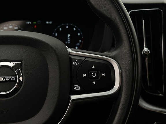 Volvo XC60 20 of 30