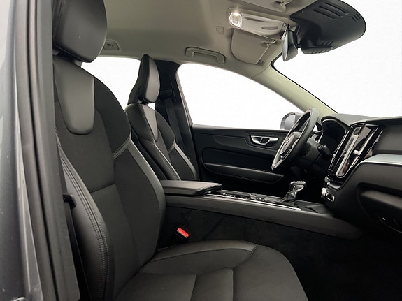 Volvo XC60 10 of 30