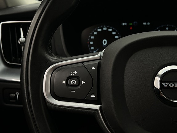 Volvo XC60 18 of 30