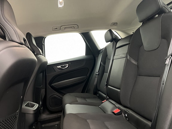 Volvo XC60 16 of 30