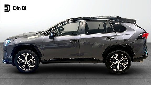Toyota RAV4 2 of 12
