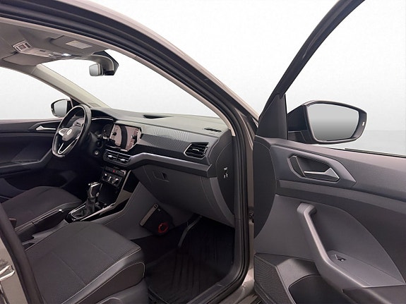 Volkswagen T-Cross 21 of 28