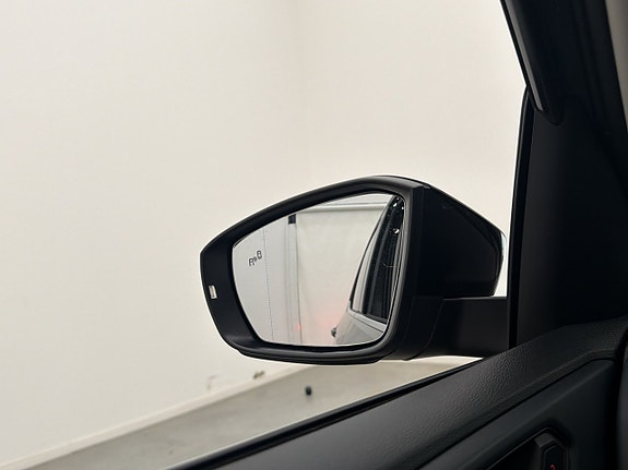 Volkswagen T-Cross 12 of 28