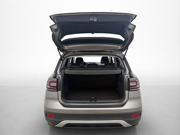 Volkswagen T-Cross 22 of 28