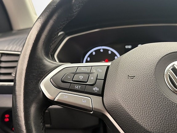 Volkswagen T-Cross 13 of 28