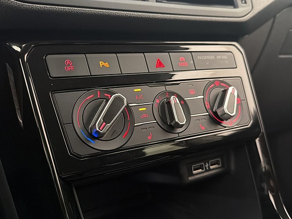 Volkswagen T-Cross 18 of 28