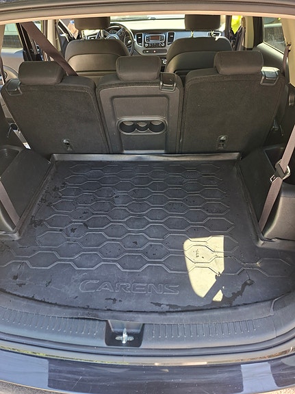 Kia Carens 12 of 14