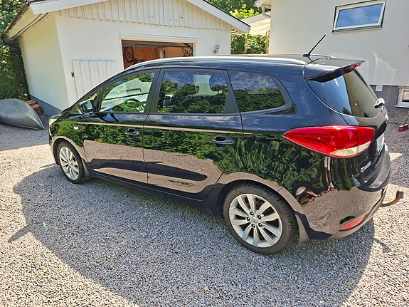 Kia Carens 4 of 14