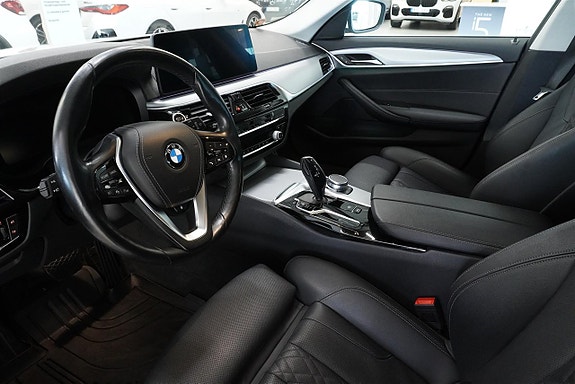 BMW 520d 2 of 10