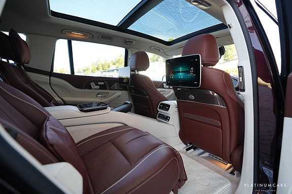 Mercedes-Benz GLS600 17 of 26